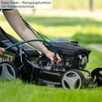 Scheppach MS132-42B Benzin Rasenmäher Black Edition mit Antrieb | für Rasenflächen bis 800m² | Schnittbreite 42cm | Leistung 3,3PS | Schnitthöhenverstellung in 7 Stufen (25-75mm) | Fangbox 45L